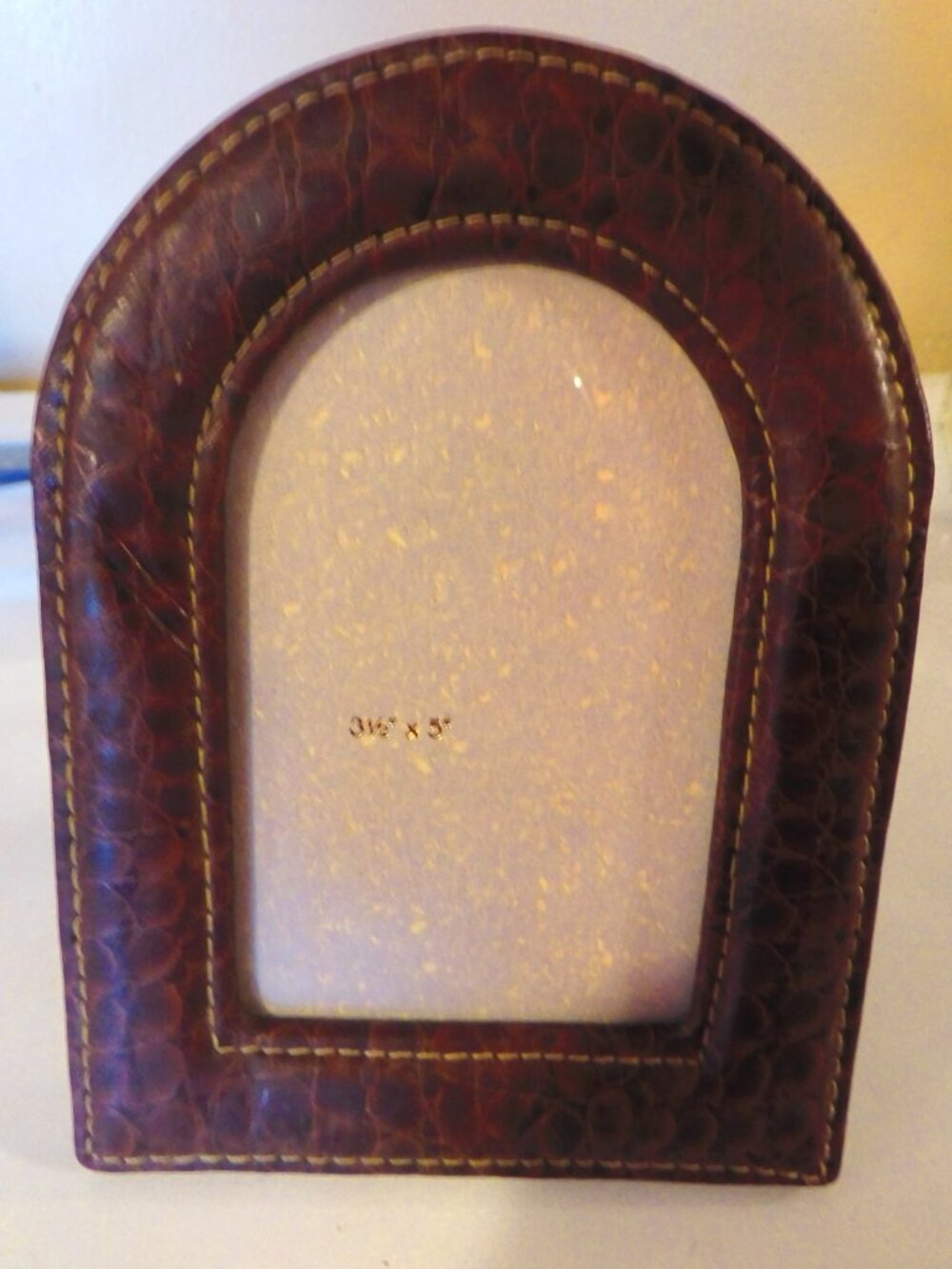 VINTAGE LEATHER ARCHED PICTURE FRAME